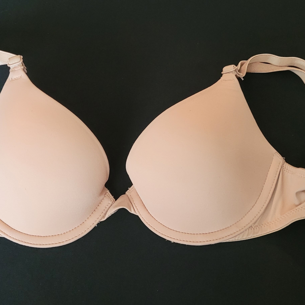 Victoria's Secret Cream T-Shirt Bra with Seamless Molded Cups